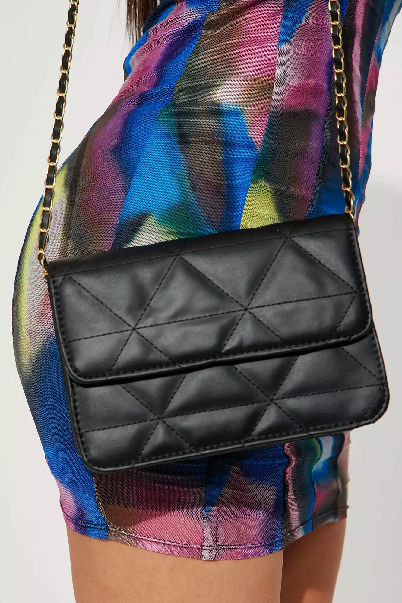 Fashion Nova Winery Weekend Handbag - Black 4 Fashion Nova Winery Weekend Handbag - Black - Image 2