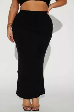 Fashion Nova Flirt Alert Ribbed Maxi Skirt - Black 12 Fashion Nova Flirt Alert Ribbed Maxi Skirt - Black -Fashion Nova Sales 02 13 23Studio4 KP AC 14 06 59 39 70837J Black 14863 PLUS ES