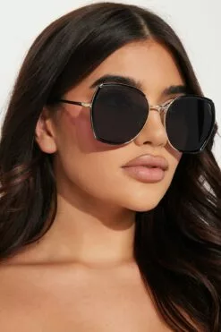 Fashion Nova Sensitive Contemplation Sunglasses - Black