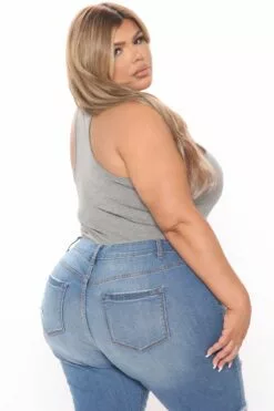 Fashion Nova Mel Sleeveless Mock Neck Bodysuit - Heather Grey 17 Fashion Nova Mel Sleeveless Mock Neck Bodysuit - Heather Grey -Fashion Nova Sales 03 03 21Studio4 RT SA 12 01 06 27 53099 PLUS KL