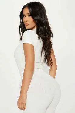 Fashion Nova Kylie Snatched Bodysuit - Off White -Fashion Nova Sales 03 07 23Studio3 TA BD 09 48 53 7 B2110FN OffWhite 1754 EH