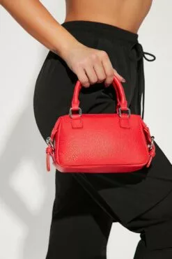 Fashion Nova Staying Awhile Handbag - Red
