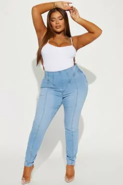 Fashion Nova So Snatched Curvy Stretch Skinny Jean - Light Wash -Fashion Nova Sales 03 14 23Studio4 RM JH 15 29 03 52 FN24624FT53 LightWash 11192 PLUS PXF