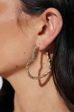 Fashion Nova Love Dive Earrings - Gold