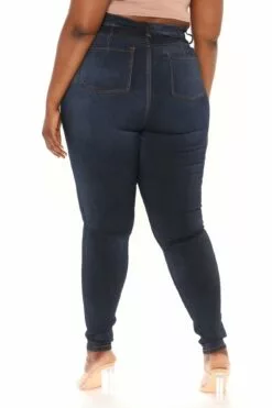 Fashion Nova Tall Eva Super Soft Curvy Skinny Jean - Dark -Fashion Nova Sales 04 08 22Studio1 KJ KP11 01 50 16 FN22804A31T DarkDenim P 0166 PLUS SG