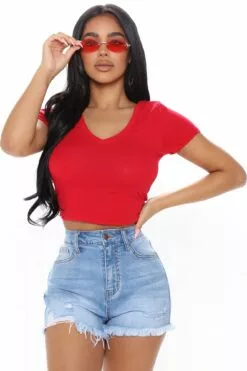 Fashion Nova Carly V Neck Crop Tee - Red