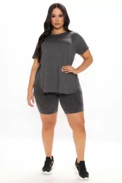 Fashion Nova Laid Back Tee - Charcoal 14 Fashion Nova Laid Back Tee - Charcoal -Fashion Nova Sales 10 01 20Studio4 DD JH 11 39 28 27 69411XL Charcoal 53147 PLUS WG
