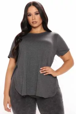 Fashion Nova Laid Back Tee - Charcoal 13 Fashion Nova Laid Back Tee - Charcoal -Fashion Nova Sales 10 01 20Studio4 DD JH 11 39 30 27 69411XL Charcoal 53149 PLUS WG
