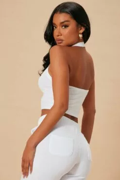 Fashion Nova The New Me Halter Top - White -Fashion Nova Sales 10 12 22Studio7 SN MR 13 55 57 23 RT40502 White 32452 JB
