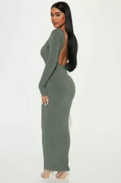 Fashion Nova Selena Snatched Maxi Dress - Olive 2 7 Fashion Nova Selena Snatched Maxi Dress - Olive 2 -Fashion Nova Sales 11 07 22Studio1 CE RL 11 28 02 17 D1821FN Olive2 P 3020 SG