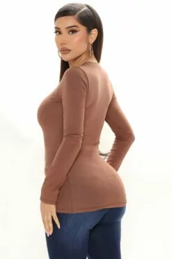 Fashion Nova Julia Long Sleeve Top - Chocolate -Fashion Nova Sales 11 23 21Studio2 ME TB 10 47 26 34 LKT2005L Chocolate P 3844 MH